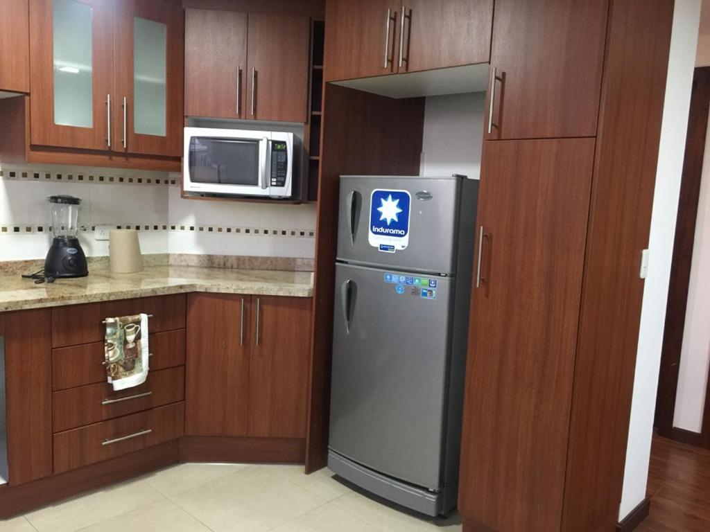 Instant Hotel - Departamento En Ambato Dış mekan fotoğraf