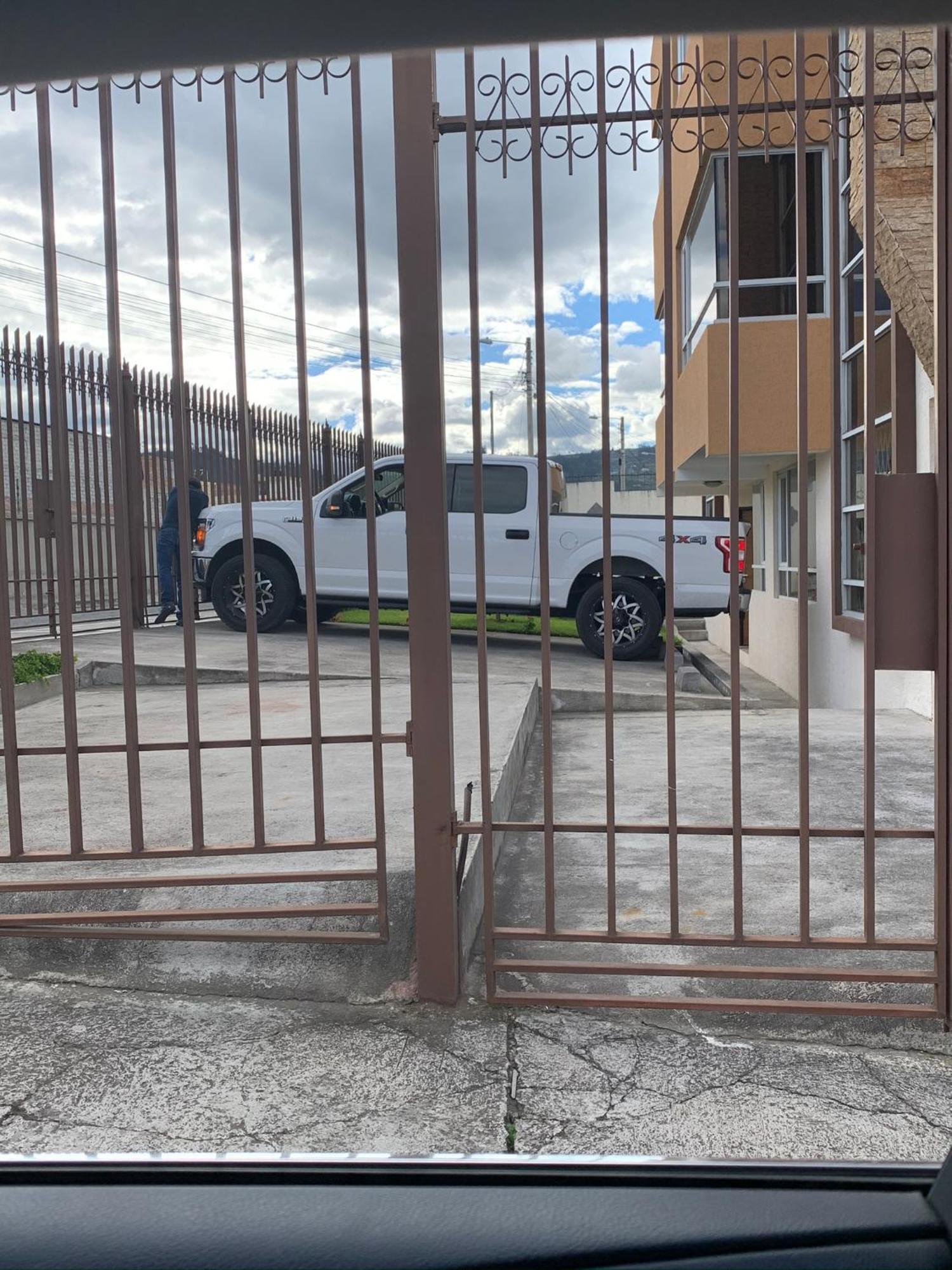Instant Hotel - Departamento En Ambato Dış mekan fotoğraf