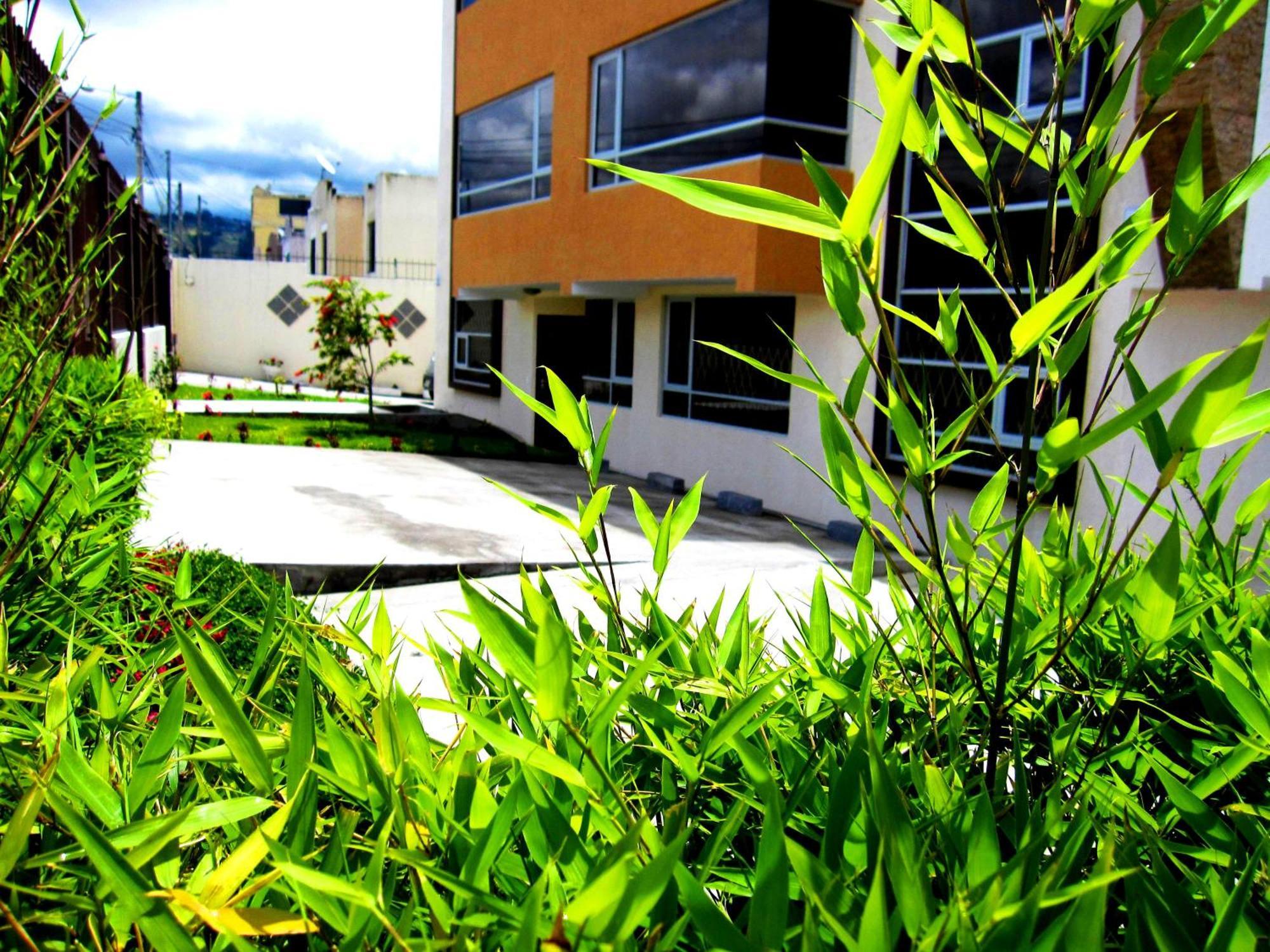 Instant Hotel - Departamento En Ambato Dış mekan fotoğraf