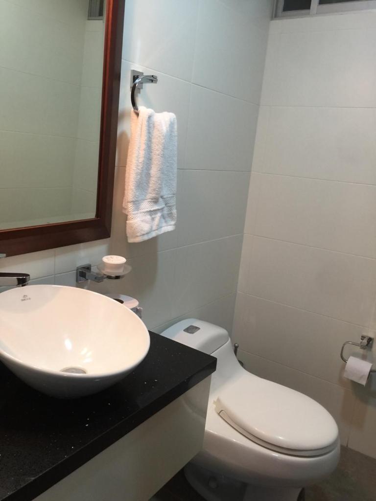Instant Hotel - Departamento En Ambato Dış mekan fotoğraf